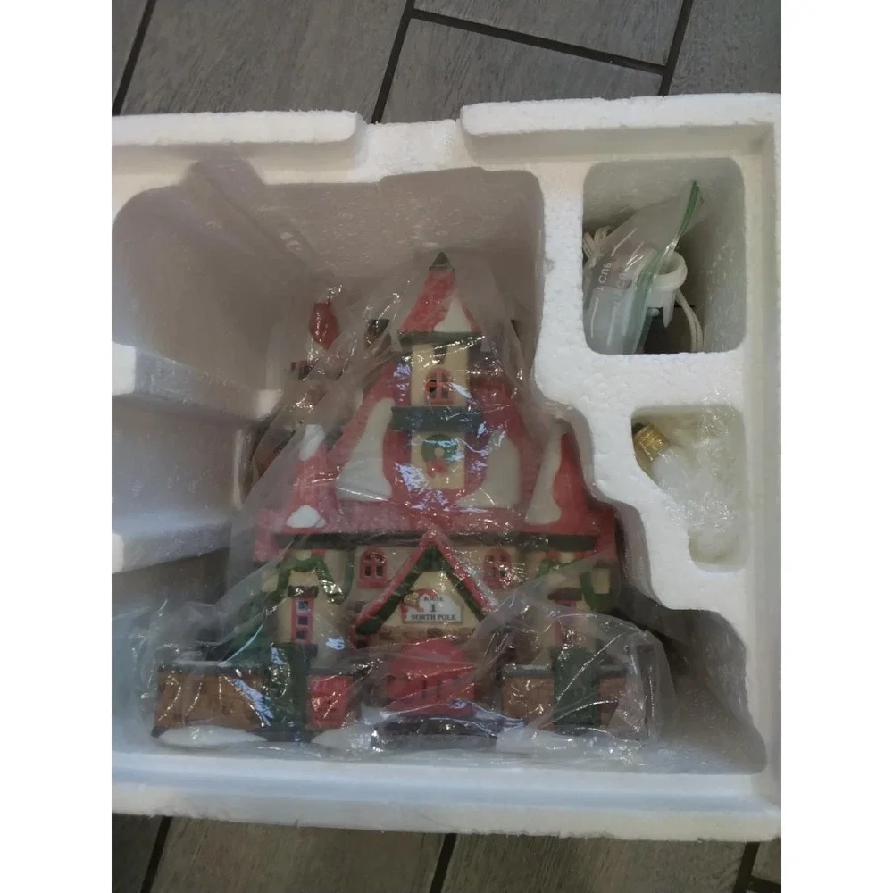 Department 56 North Pole Series Home of Mr & Mrs Claus Route 1 Village House